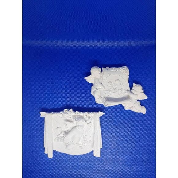 Raw Plaster Set Of 2 Cherubs W/ Scroll & Cherub Behind Curtain - Picture 1 of 4